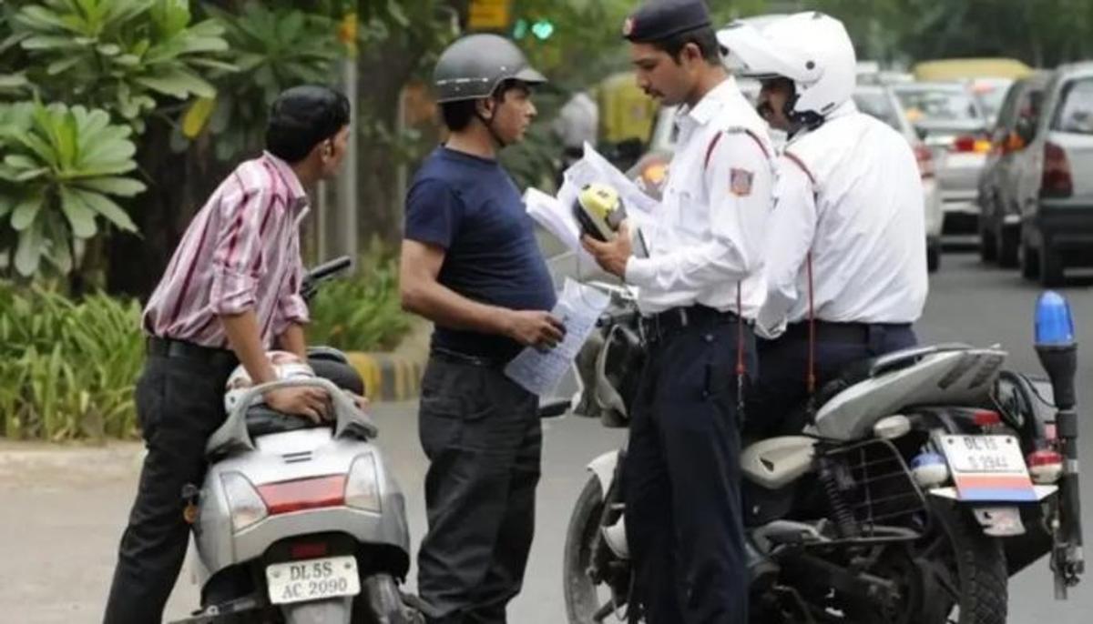 कार से गए थे पैदल लौटे, नोएडा पुलिस की तगड़ी कार्रवाई शुरू