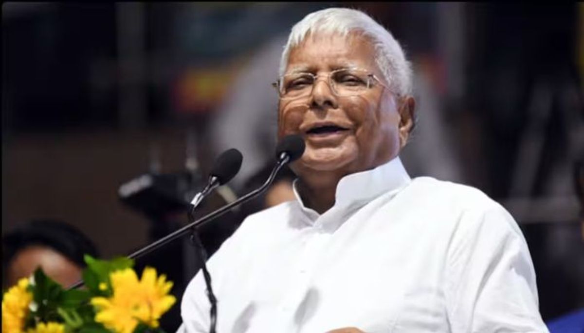 चुनाव से पहले BJP को झटकों की हैट्रिक, राकेश झा हुए लालू के लाल