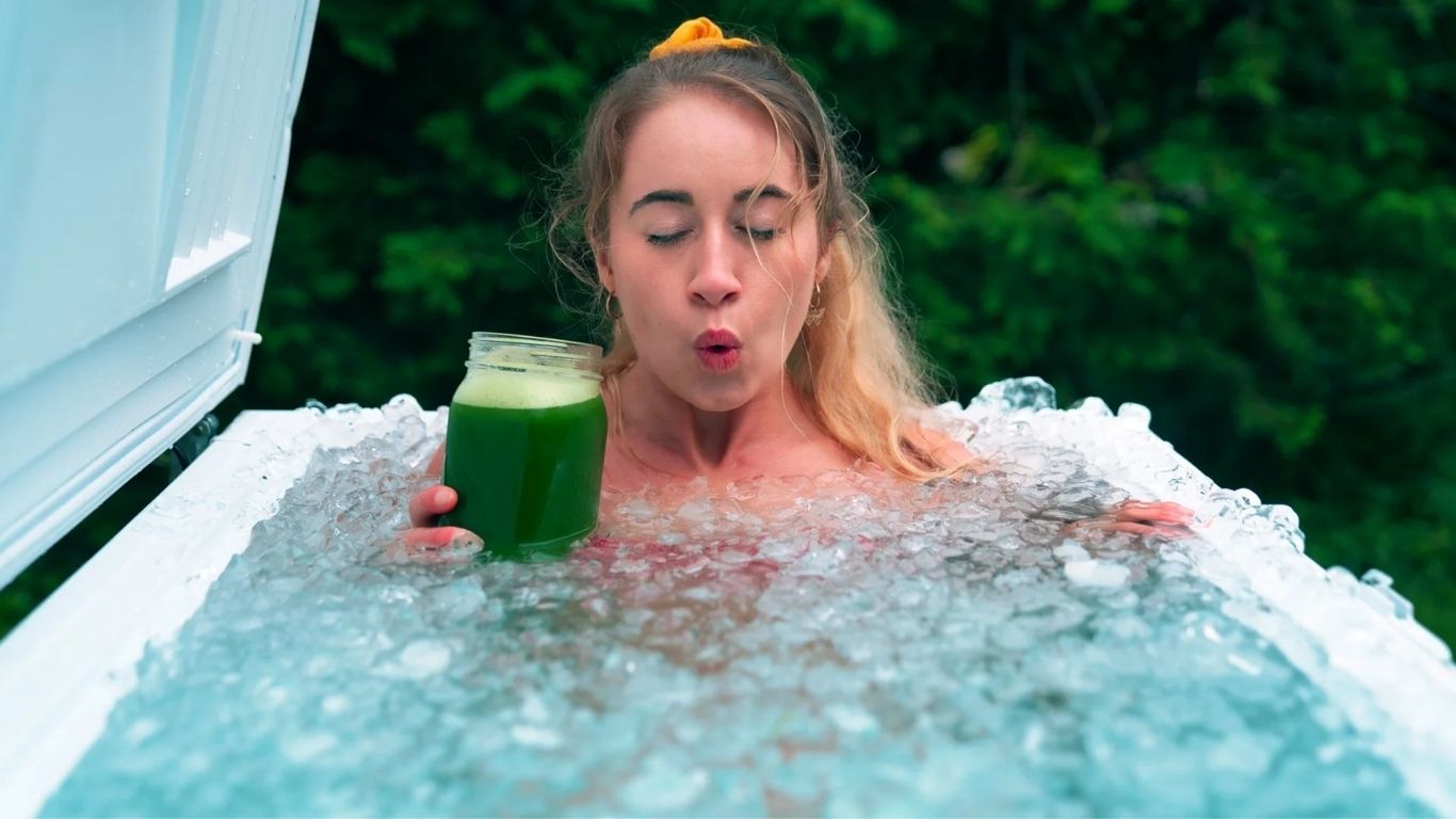 बर्फ से नहाना क्यों है स्किनकेयर का नया ट्रेंड ? जानें इसके फायदे