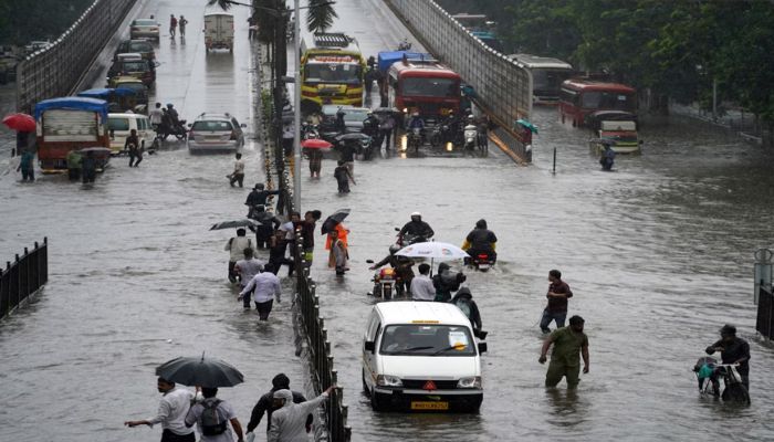 डूबने को तैयार मुंबई? आने वाले दिनों में और बिगड़ सकते हैं हालात