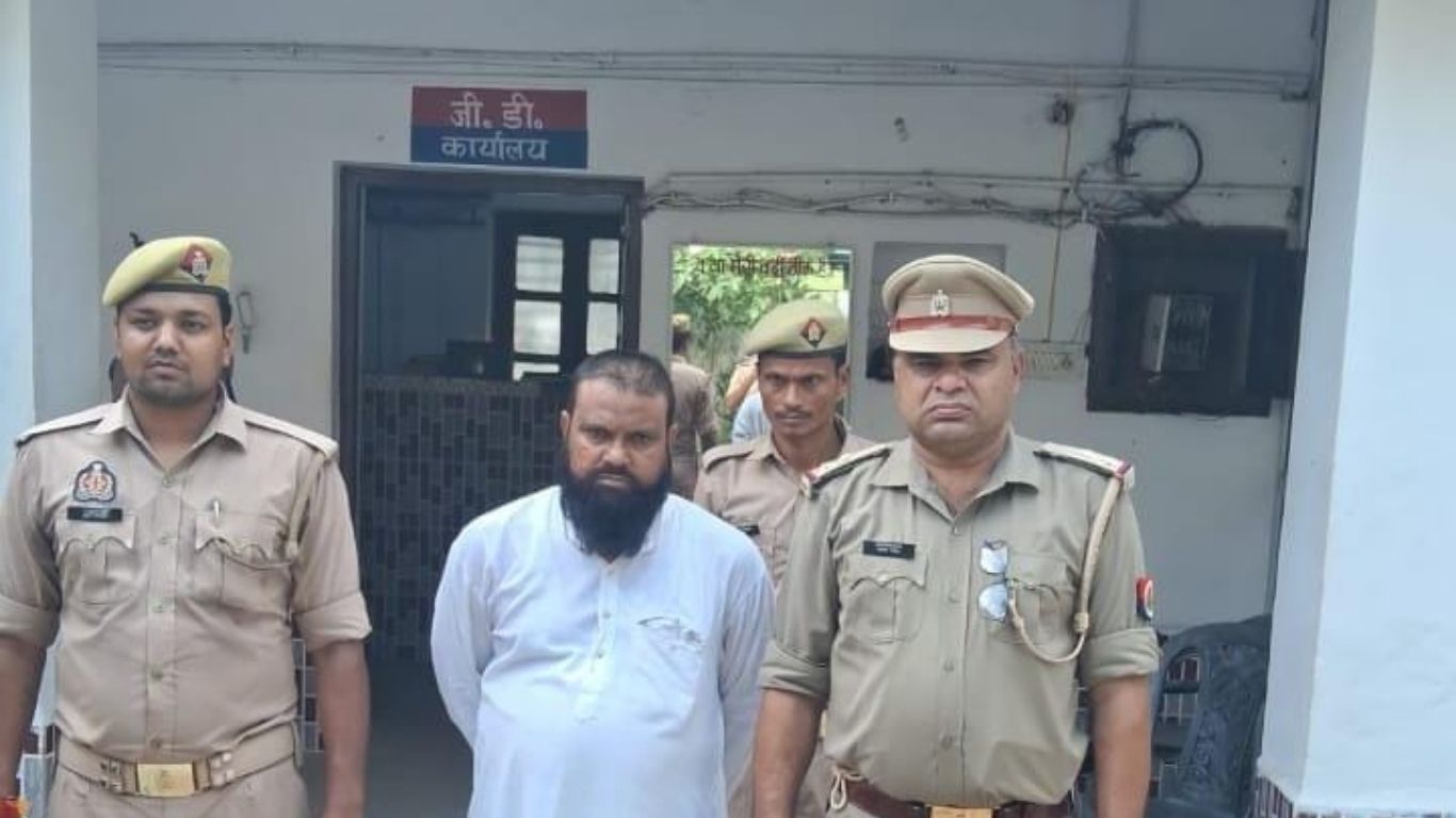 मदरसे में मौलाना ने बनाया बच्ची को हबस का शिकार