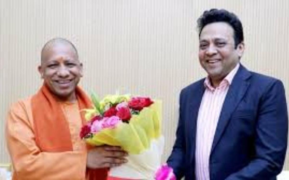 यूपी ब्यूरोक्रेसी के सुपर पावर बनकर उभरे संजय प्रसाद, योगी सरकार के सबसे भरोसेमंद अफसर