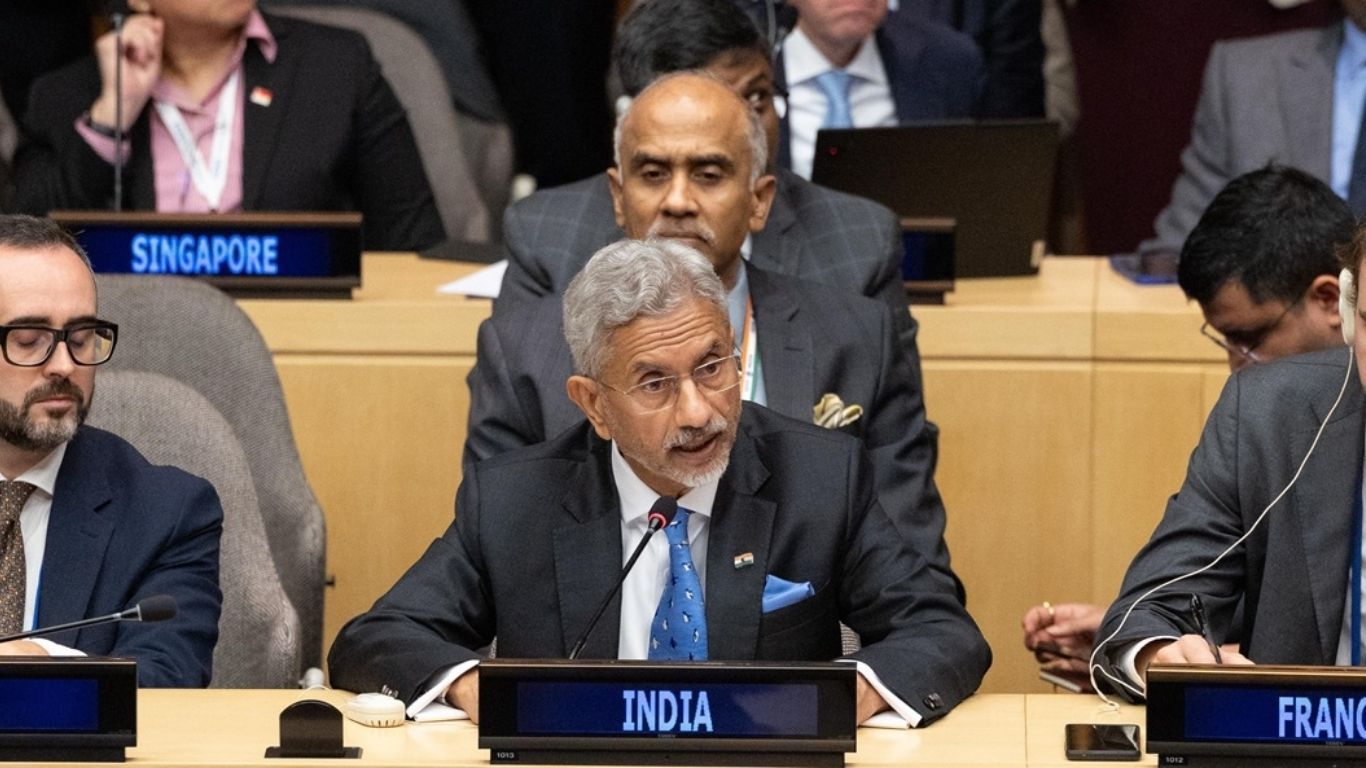 विदेशी अखबार भूल जाएं, यहां पढ़ें सभी ग्लोबल न्यूज सीधे हिंदी में