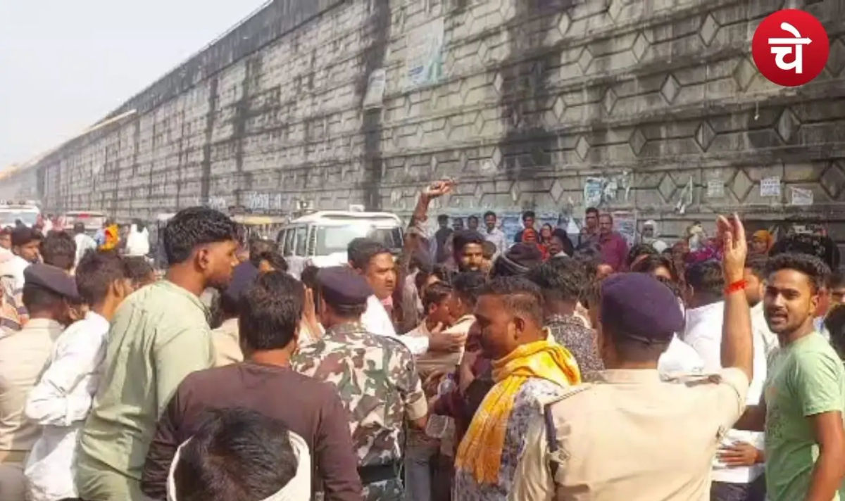​बिहार में चुनावी हंगामा, कांग्रेस–भाजपा समर्थक भिड़े
