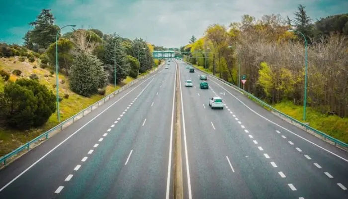 उत्तर प्रदेश का सबसे लंबा एक्सप्रेसवे जो बदलेगा आर्थिक तस्वीर