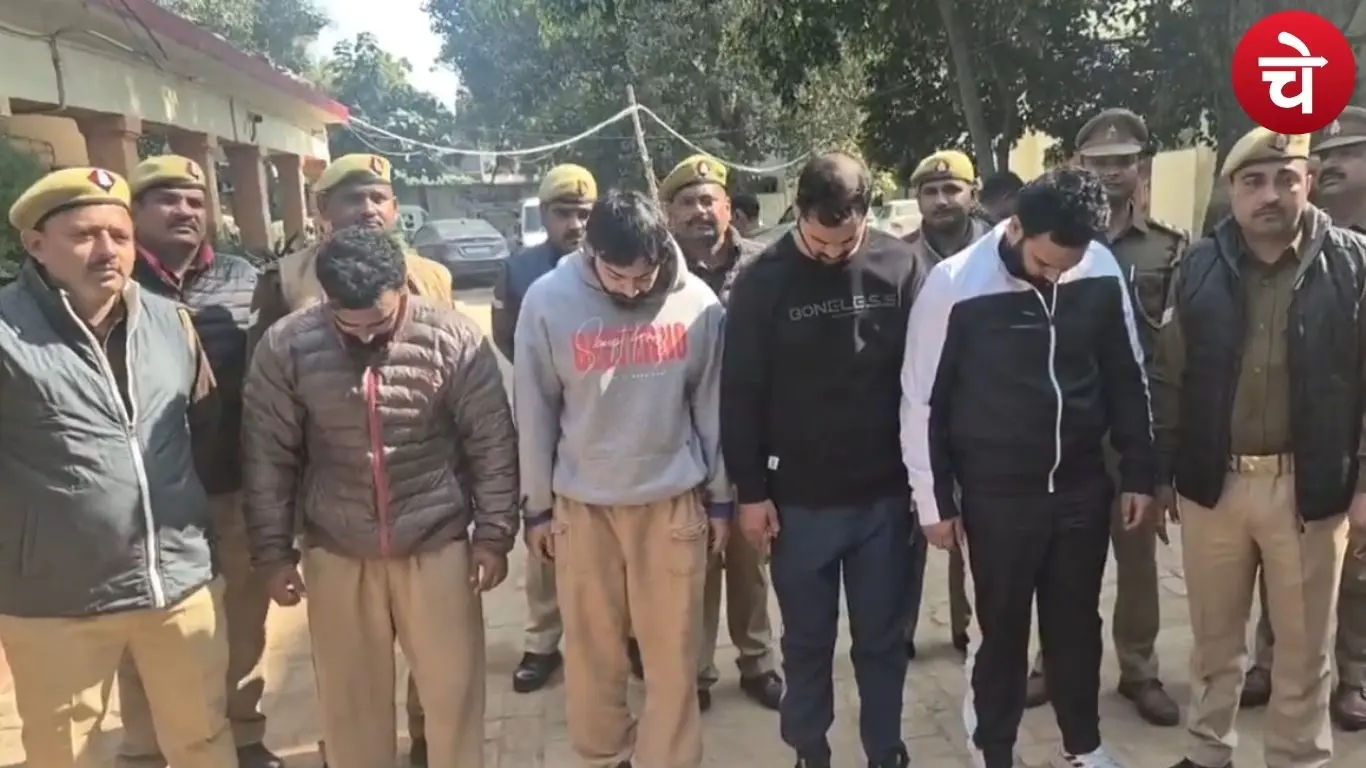 उत्तर प्रदेश में पुलिस का सिपाही चला रहा था खतरनाक रैकेट
