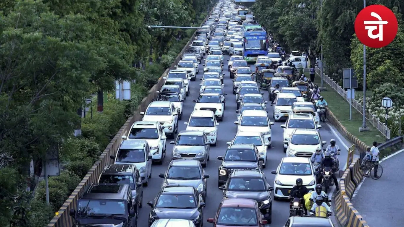 नोएडा-दिल्ली अप-डाउन करने वालों के लिए जरूरी अलर्ट