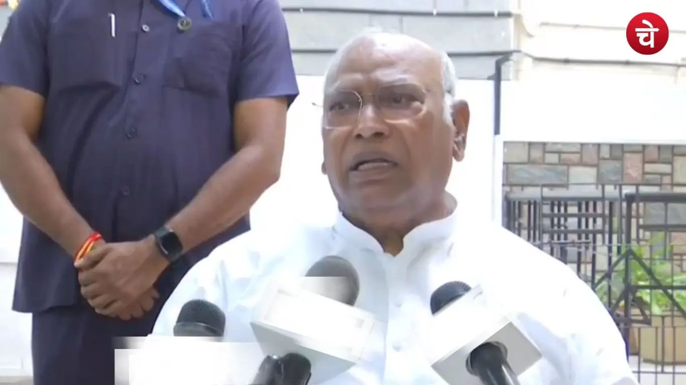 Congress President Mallikarjun Kharge during the press conference