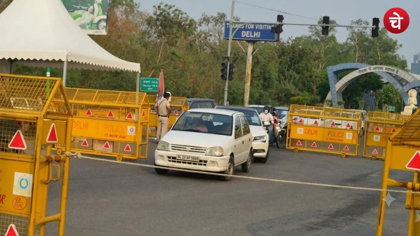 Police crack down at the Noida-Delhi border over the CJP protest