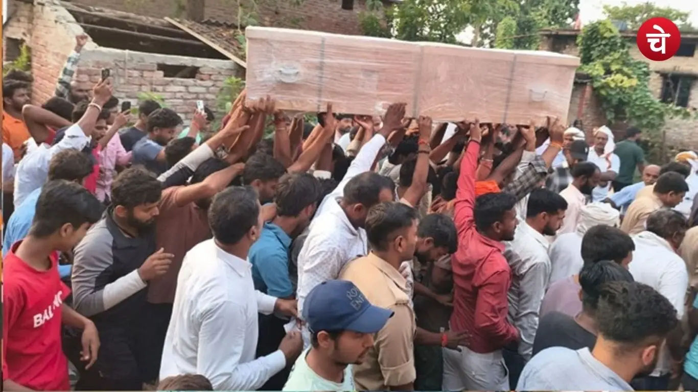 पूर्वांचल एक्सप्रेस-वे हादसे में मृतकों के परिजनों को CM योगी ने दी आर्थिक सहायता