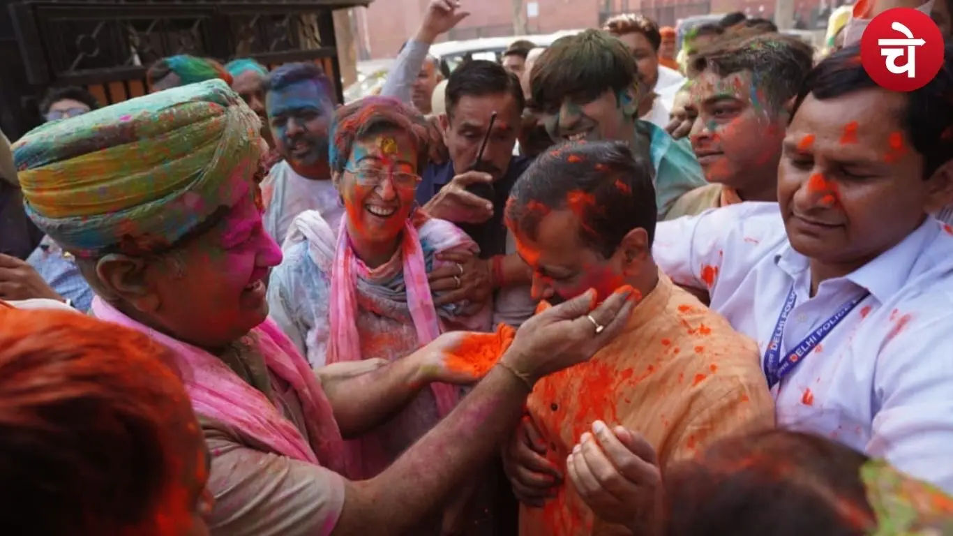 Arvind Kejriwal Holi Celebration