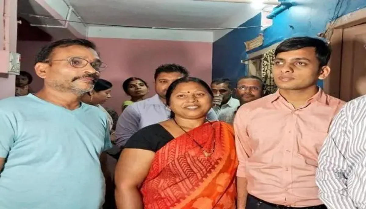 आंखों से देख नहीं सकते, फिर भी रवि राज ने यूपीएससी में हासिल की 20वीं रैंक