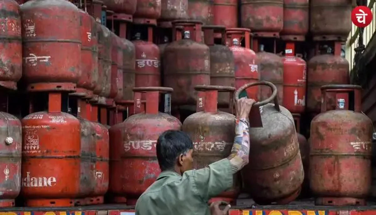 एलपीजी पर बड़ी राहत : केंद्र ने राज्यों का 50% तक बढ़ाया आवंटन, मजदूरों को 5 किलो सिलेंडर