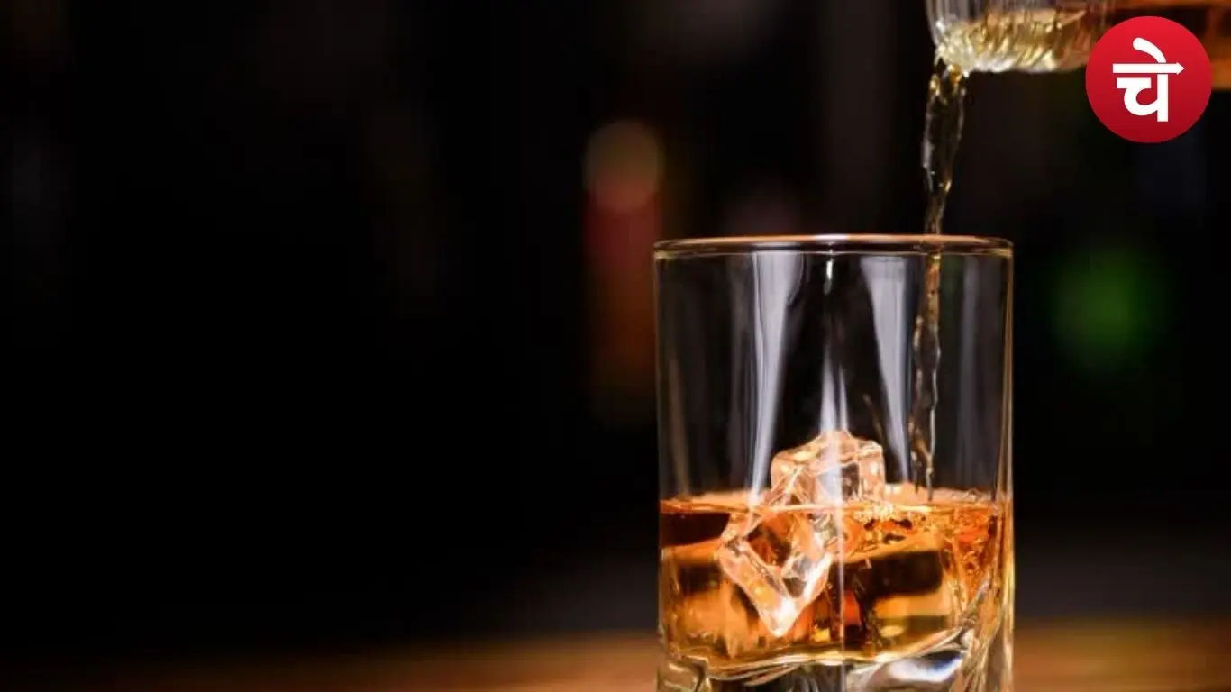 नोएडावासियों ने करोड़ों की शराब गटक ली