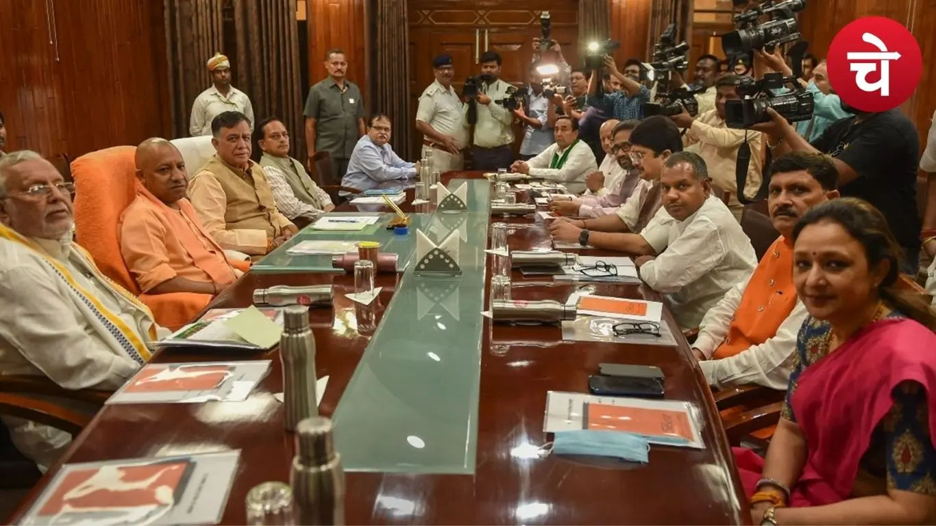 योगी सरकार में नए चेहरों की एंट्री संभव