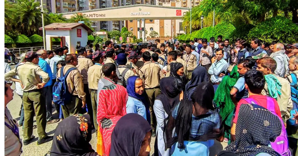 Noida Workers Protest