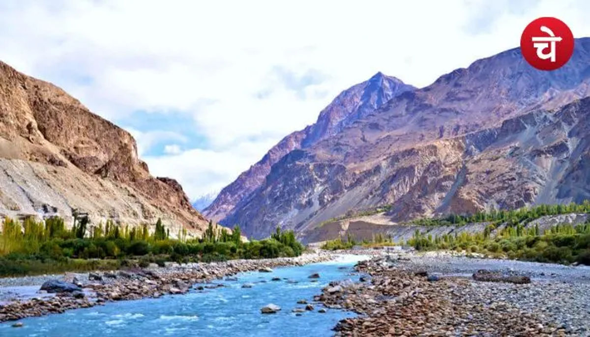 लद्दाख के आखिरी छोर पर बसा है ये जन्नत जैसा गांव, खूबसूरती देख दिल हार बैठेंगे आप