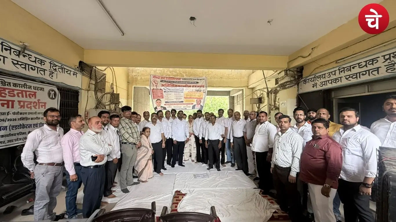 Deed writers strike in Noida-Greater Noida