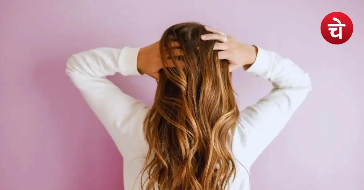 फ्रिजी बालों से परेशान हैं? इन 7 स्टेप्स से पाएं Glass Hair जैसी चमक