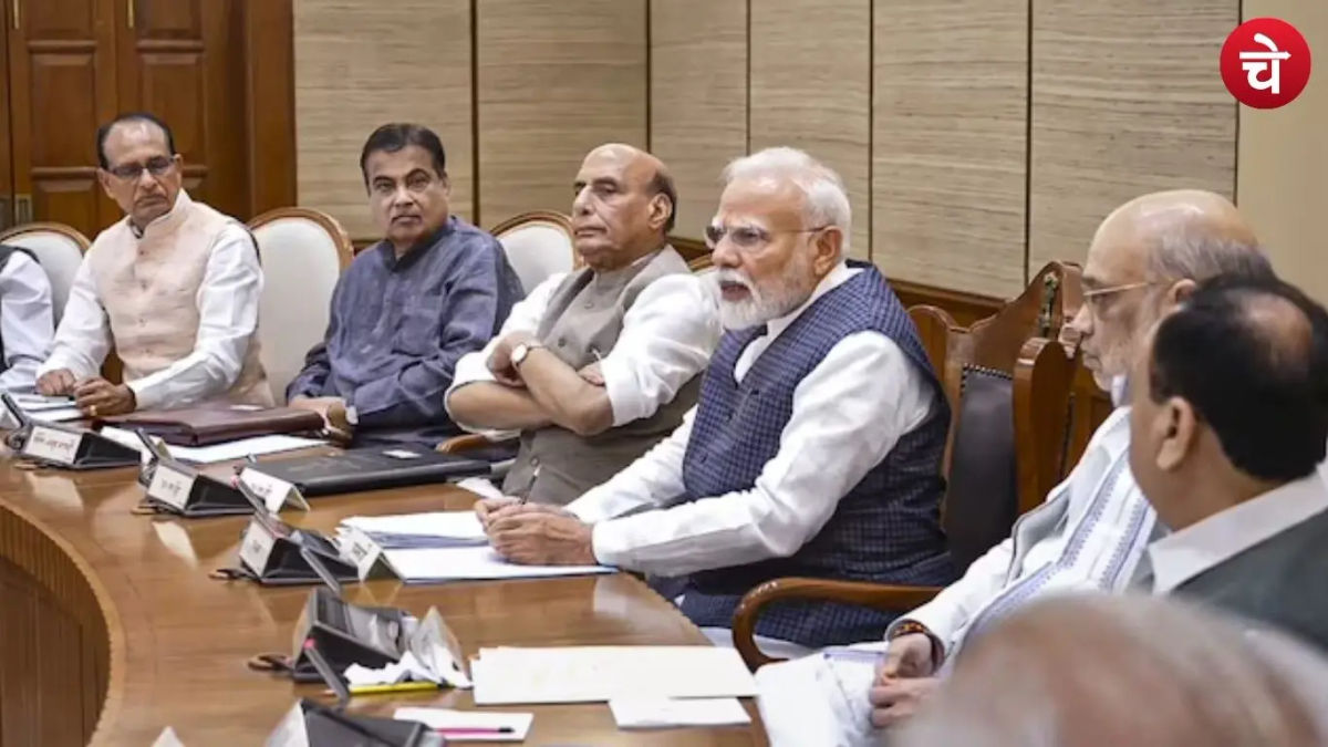 मोदी कैबिनेट में बड़े फेरबदल के संकेत, नए चेहरों को मिल सकता है मौका