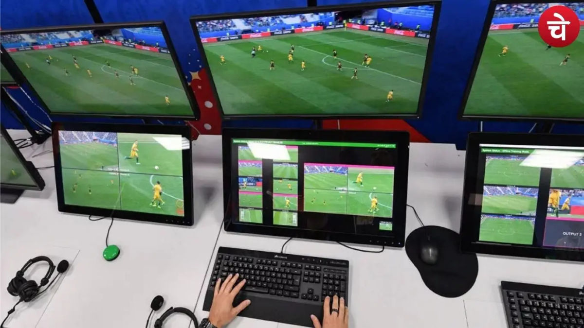 Explainer: VAR तकनीक क्या है और फीफा वर्ल्ड कप में इसका इस्तेमाल कैसे होता है?