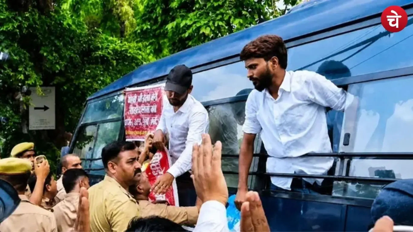 Candidates gather at Mayawati residence