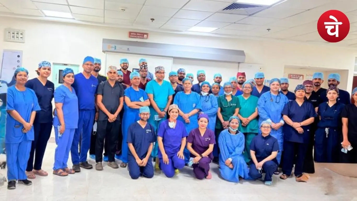 Safdarjung Hospital doctors team