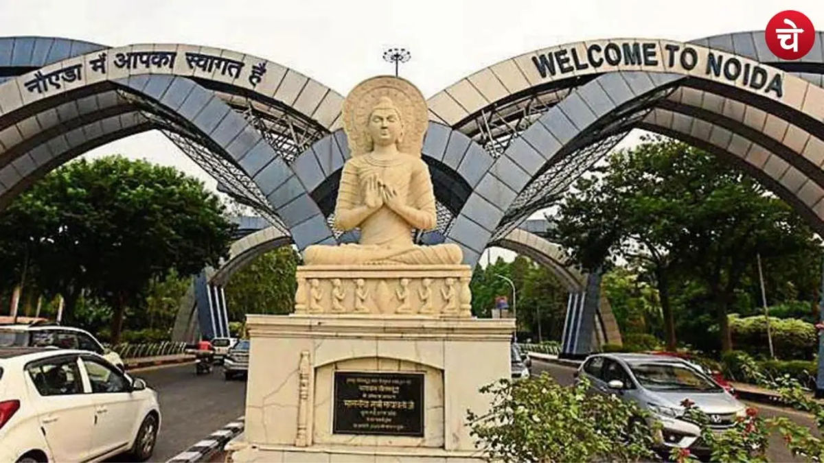 नोएडा में वर्टिकल गार्डन की हरियाली पर संकट, सूखने लगे हैं पेड़— पौधे