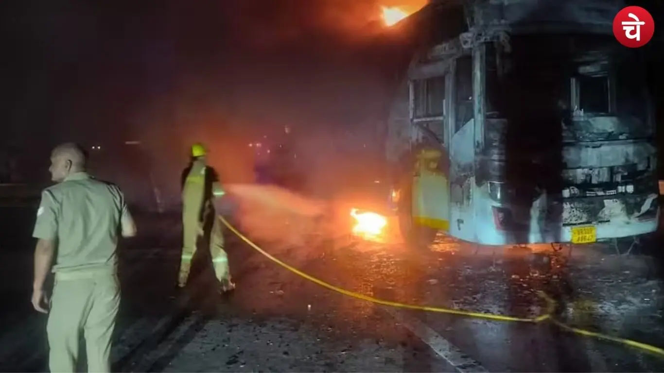 Yamuna Expressway bus fire incident