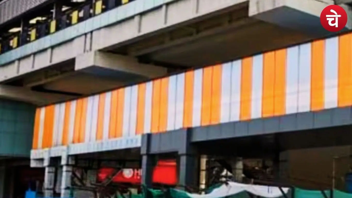 Noida Metro Skywalk