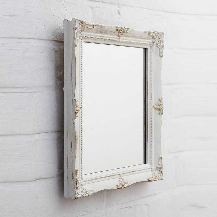 Featured Image of Vintage Style Mirrors