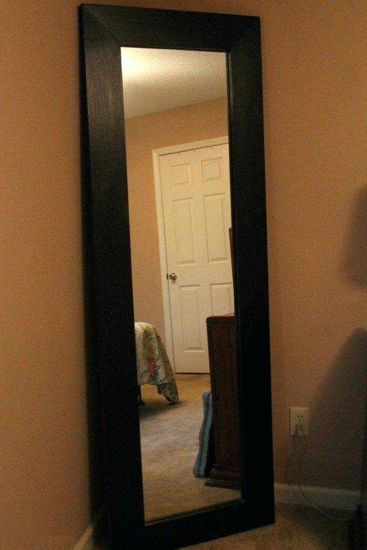 Explore Photos of Free Standing Long Mirrors (Showing 8 of 15 Photos)