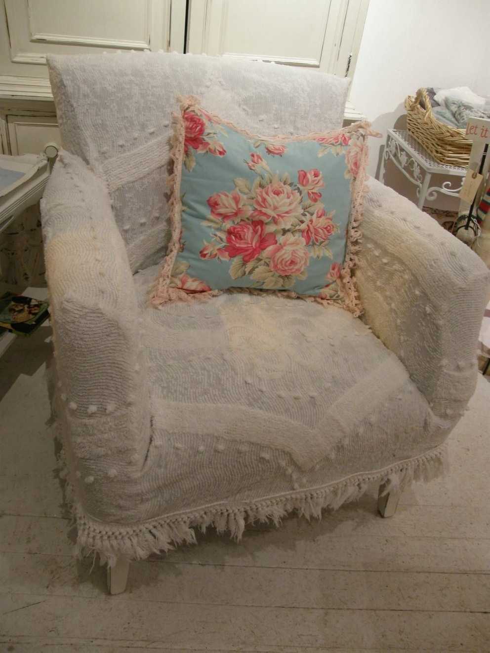 Featured Image of Shabby Slipcovers