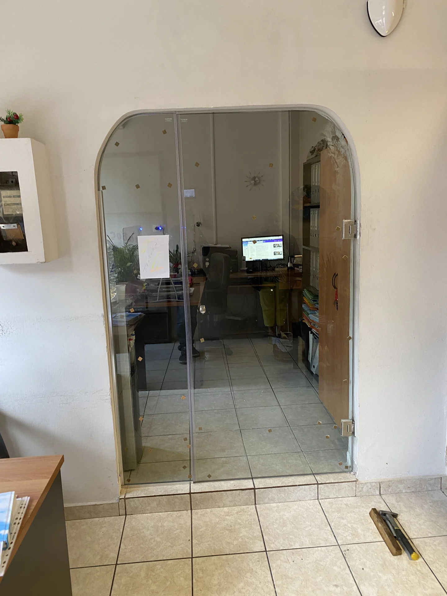 Γυάλινες Πόρτες 4