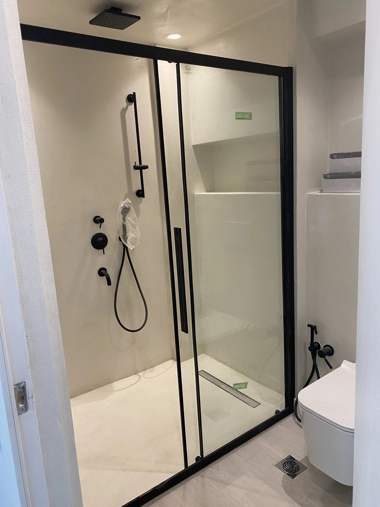 Ντουζιέρες 5