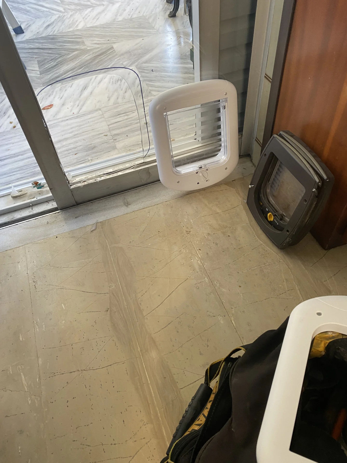 Πορτάκια για κατοικίδια – φωτογραφία 3