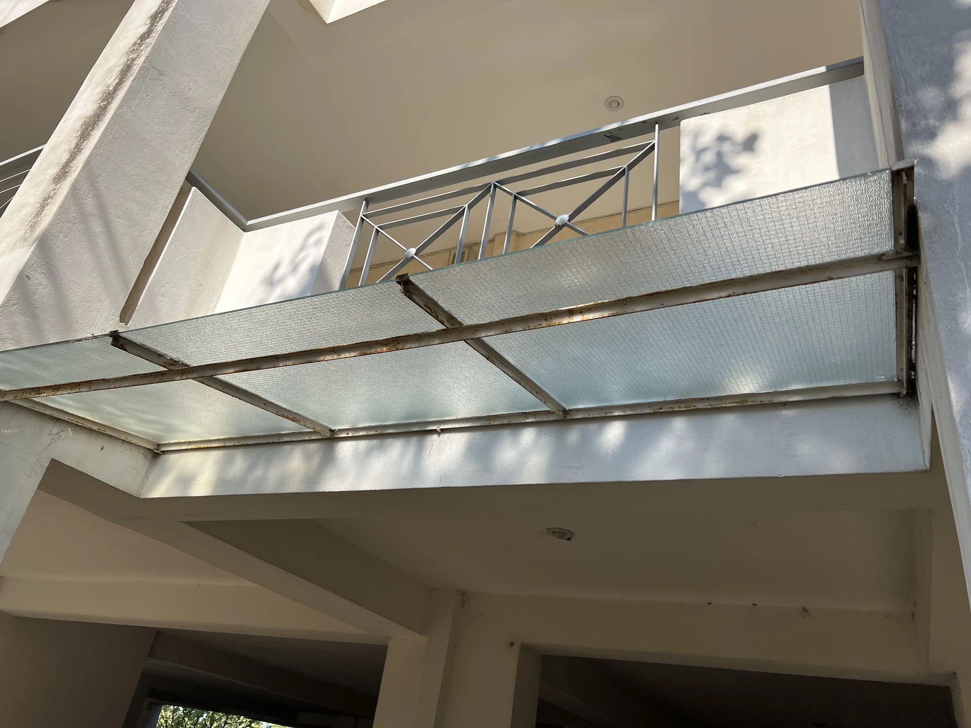 Σκέπαστρα 6