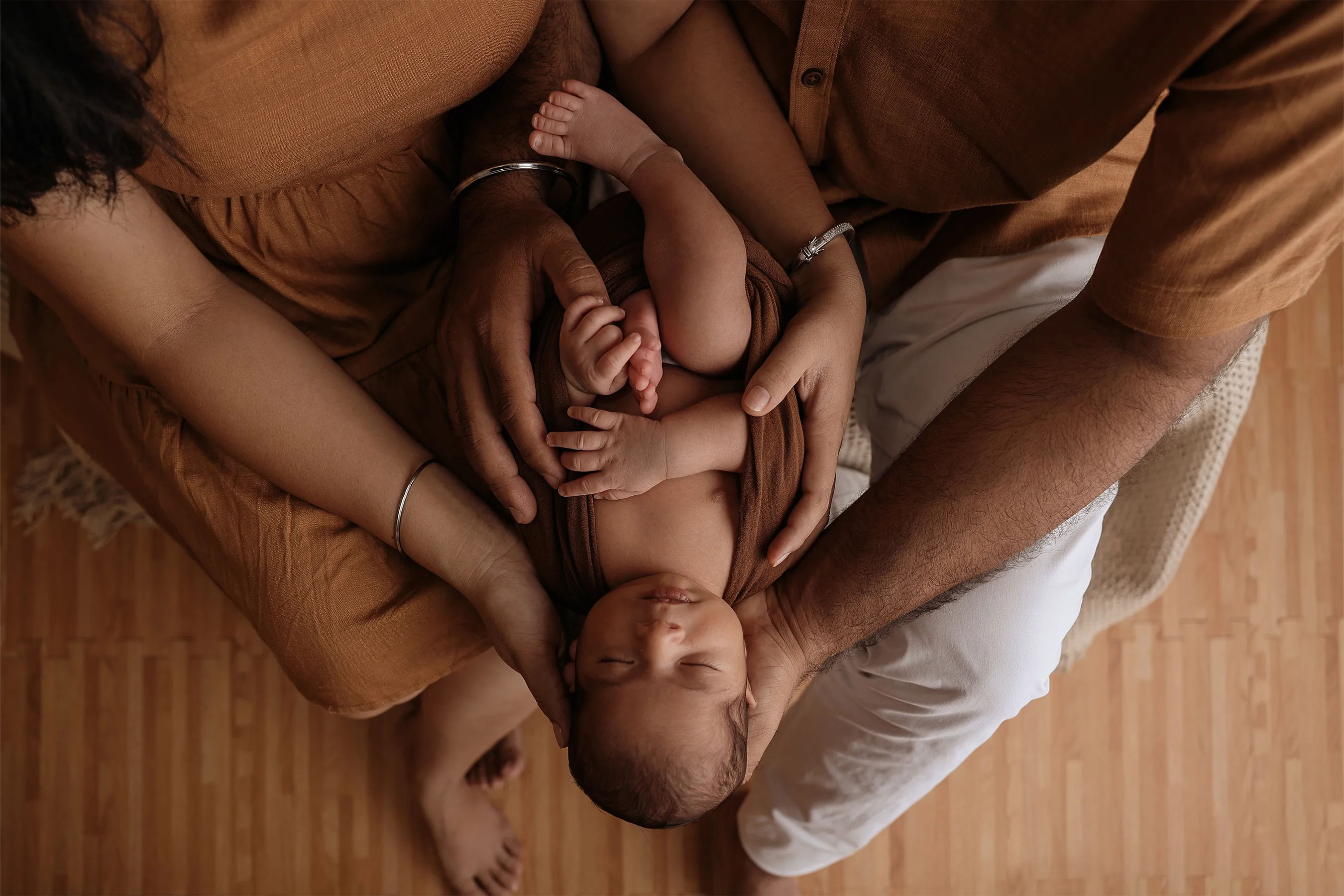 Extended family session by Rod, highlighting natural connections