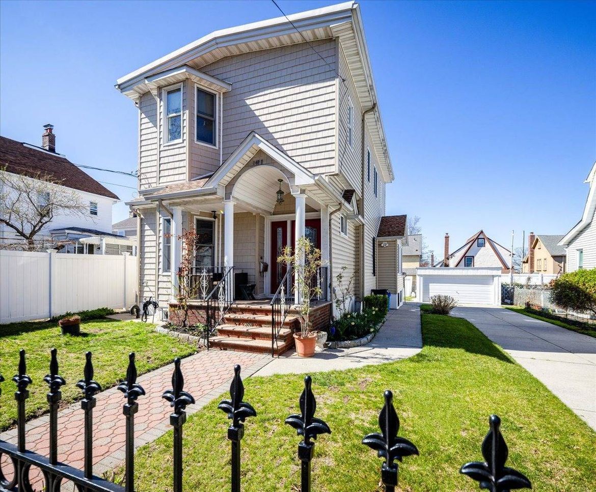 148-11 10th Avenue