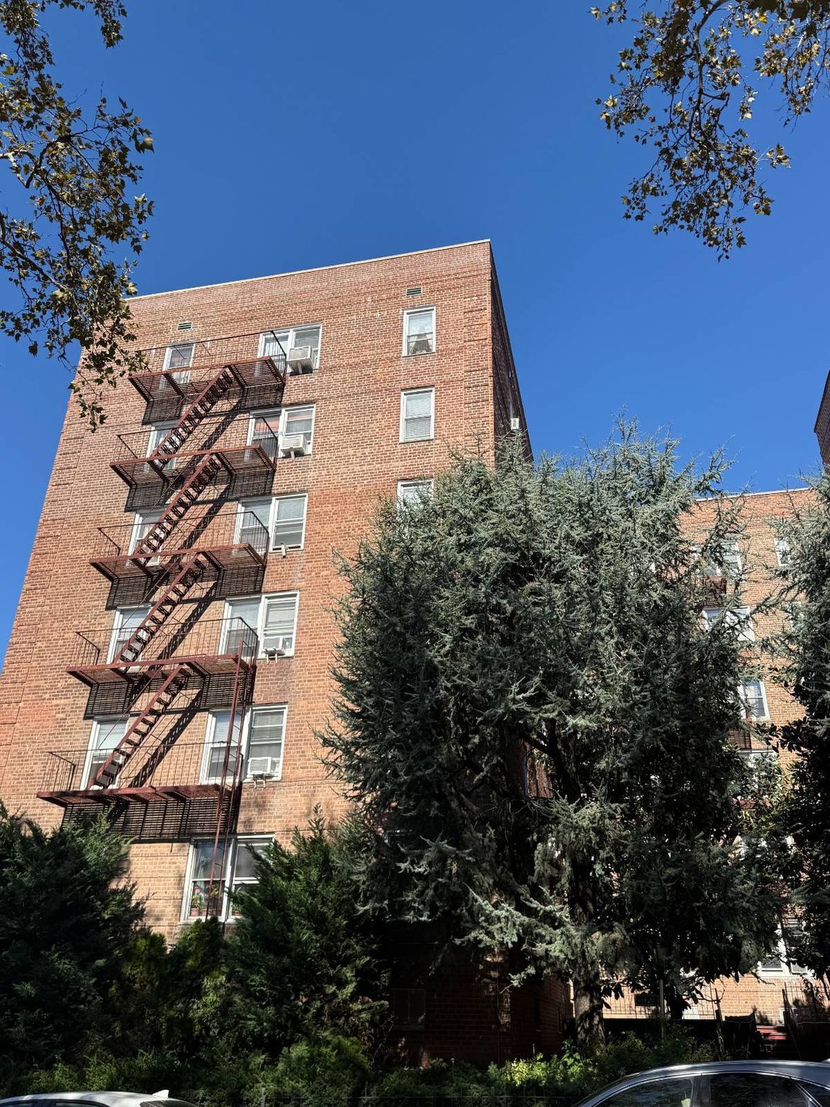 134-33 Blossom Ave., #4A