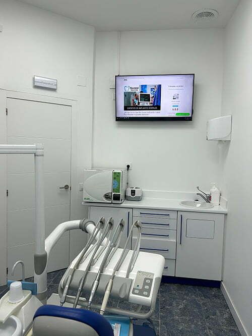 Una sala cualquiera de la Clínica Dental Baunatal en San Sebastián de los Reyes