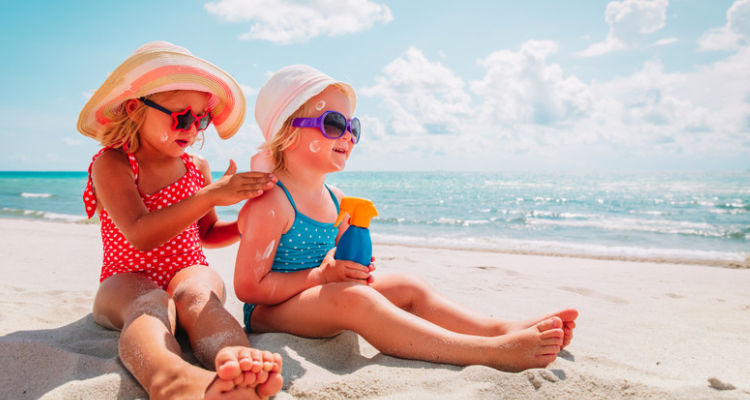 10 Tips for Getting Kids Used to Sunscreen