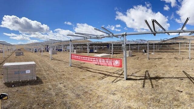 Sichuan Ganzi Scientific Phaotovoltaic Power Station, part constructed by CLOU