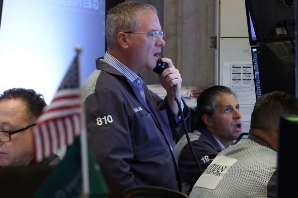 Paramount cuts costs, SoftBank sells its Nvidia stake, Warren Buffetts new tradition and more in Morning Squawk