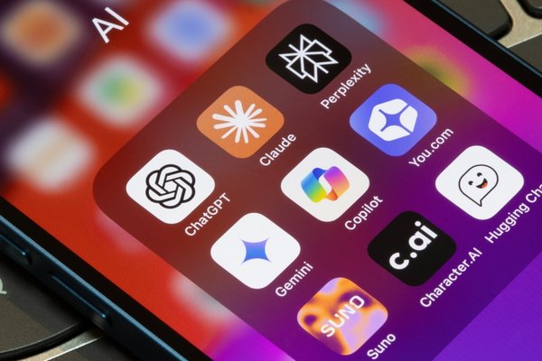 Discover the Top 15 AI Apps for Android and iPhone in 2025
