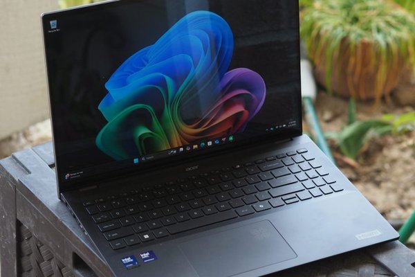 The Ultimate Showdown: Acer Swift AI 16 vs. Microsoft Surface Laptop 7 