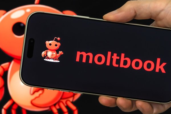  1.6 million AI bots are on Moltbook  heres how to join as a human 