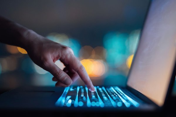 Stop pasting this into AI  7 things you should never share with a chatbot 