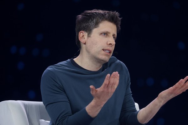  From AI work slop to zero?person startups: Sam Altman lays out his vision for AGIs future 