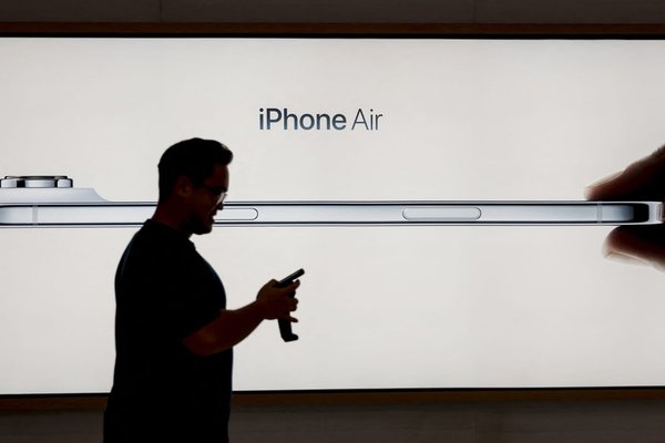 Apple in talks with startup that shrinks AI models to run on an iPhone